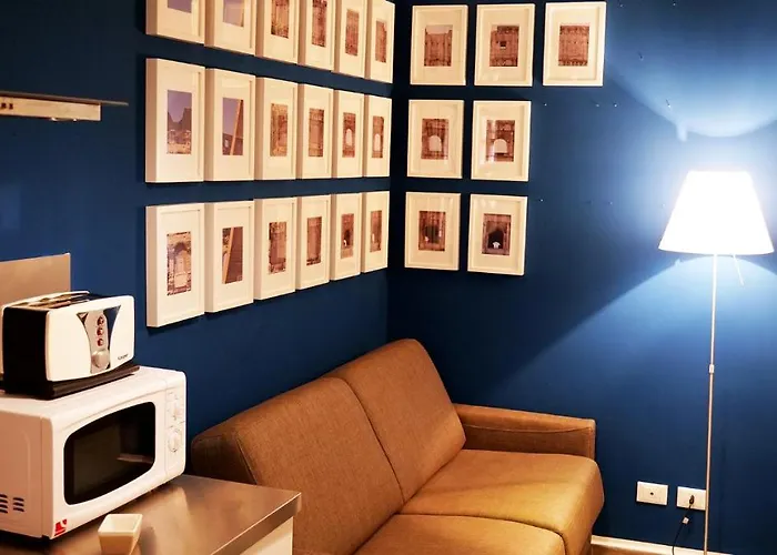 Deco's Place Cloe *